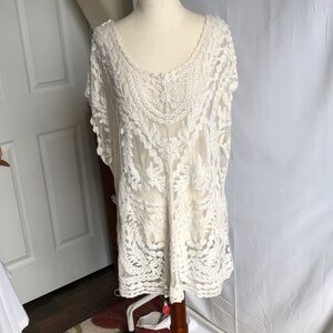 Chic Ivory Lace Tunic Top